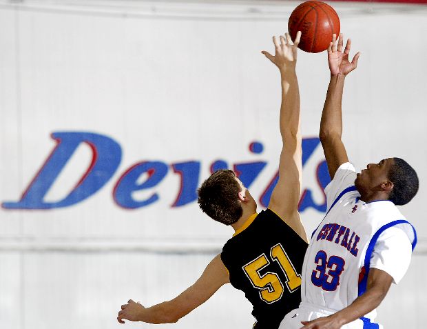 js010909HoopsBett@CentralBoys